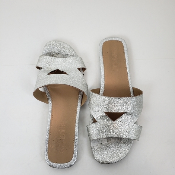 Olivia Miller Knights silver glitter slide sandals - Picture 3 of 10